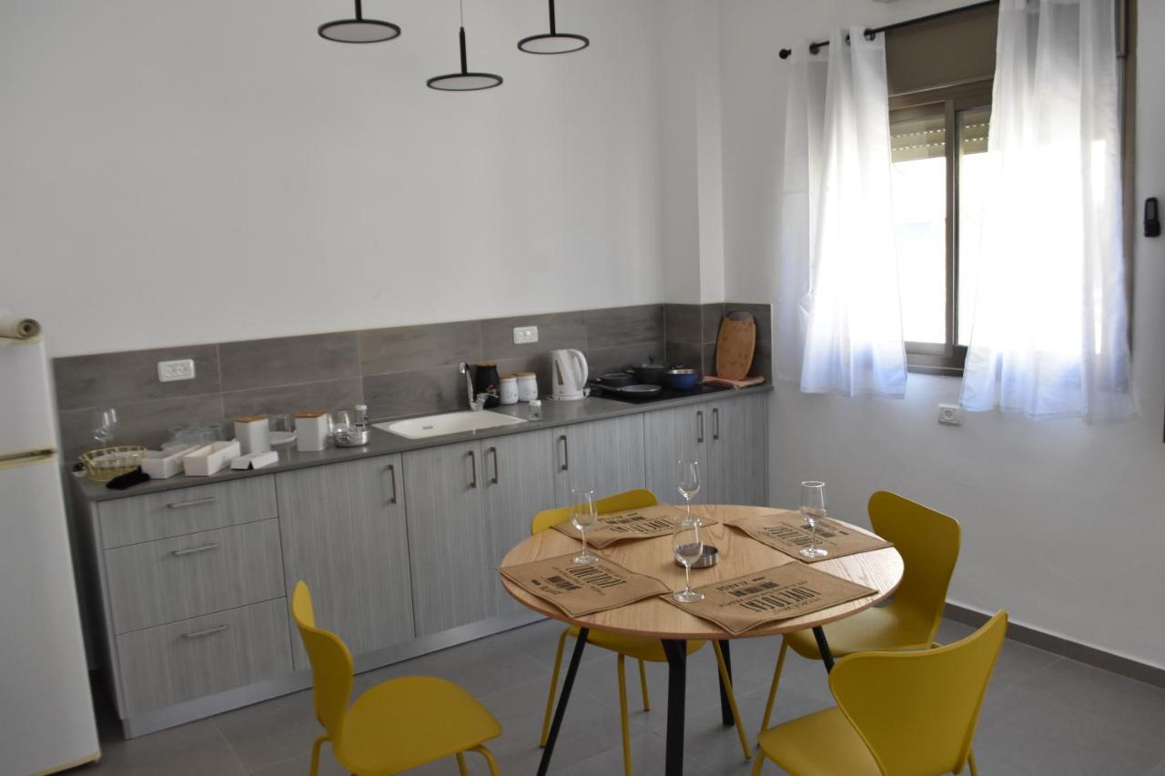 Luxury 2-Room Suite In The Center Of Downtown Haifa Exterior foto